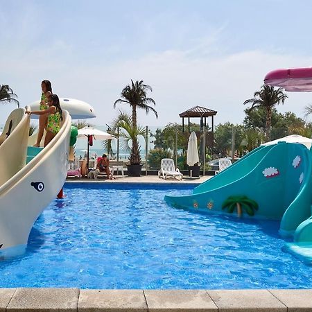 Dava Aparthotel Pool & Spa Mamaia Nord Năvodari Екстериор снимка