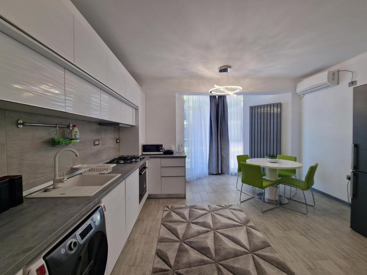 Dava Aparthotel Pool & Spa Mamaia Nord Năvodari Екстериор снимка