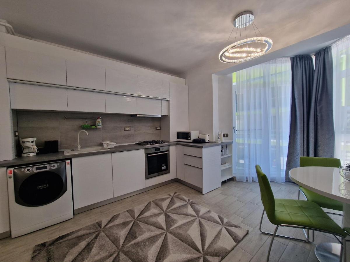Dava Aparthotel Pool & Spa Mamaia Nord Năvodari Екстериор снимка