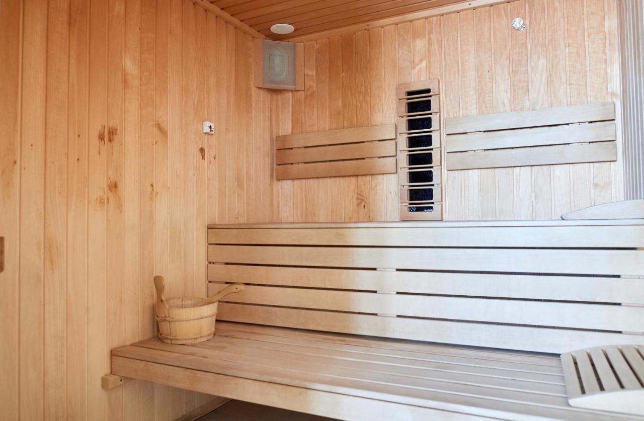 Dava Aparthotel Pool & Spa Mamaia Nord Năvodari Екстериор снимка